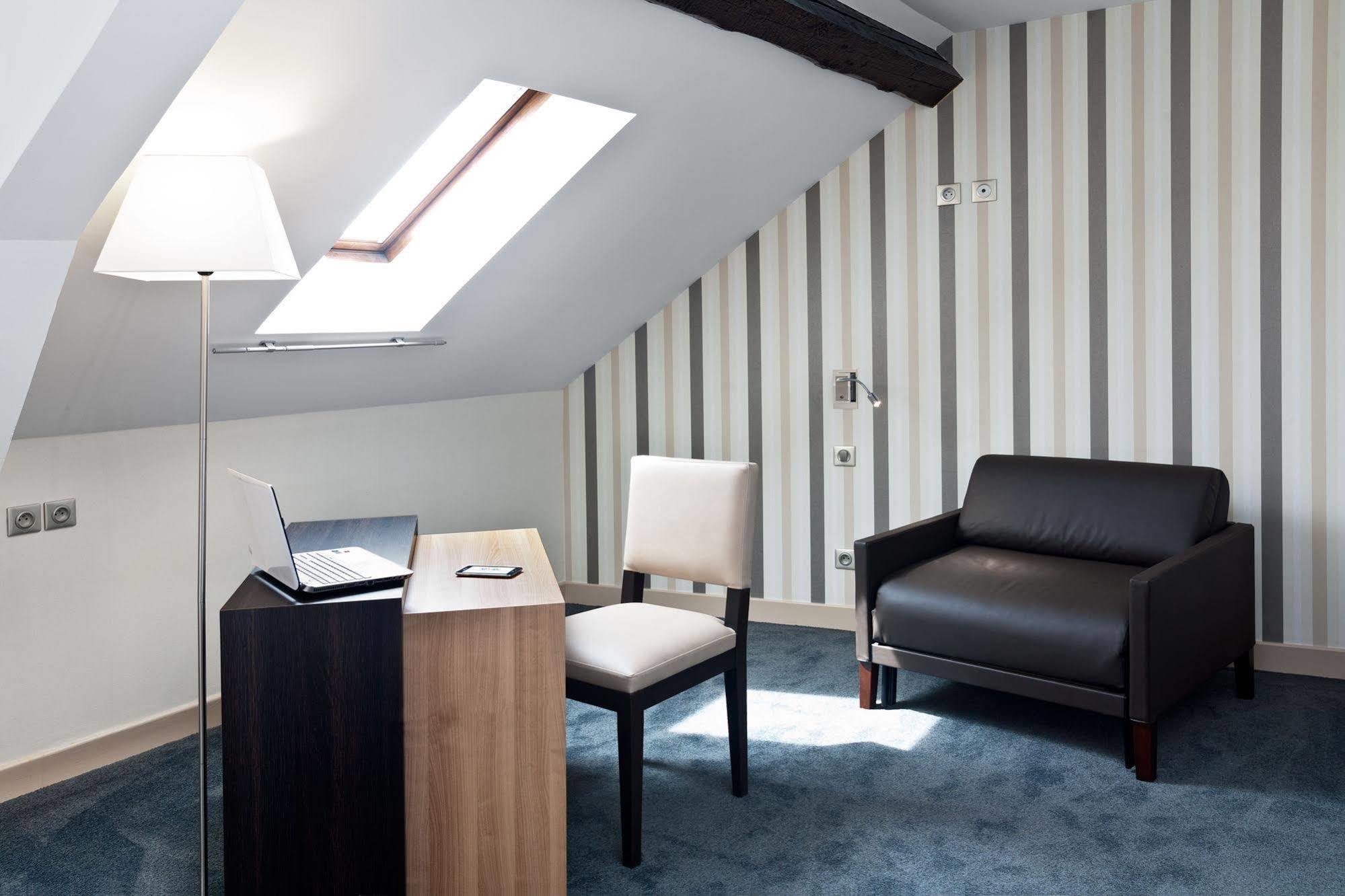 Hotel Arverna Vichy - Clt'Hotel Екстериор снимка