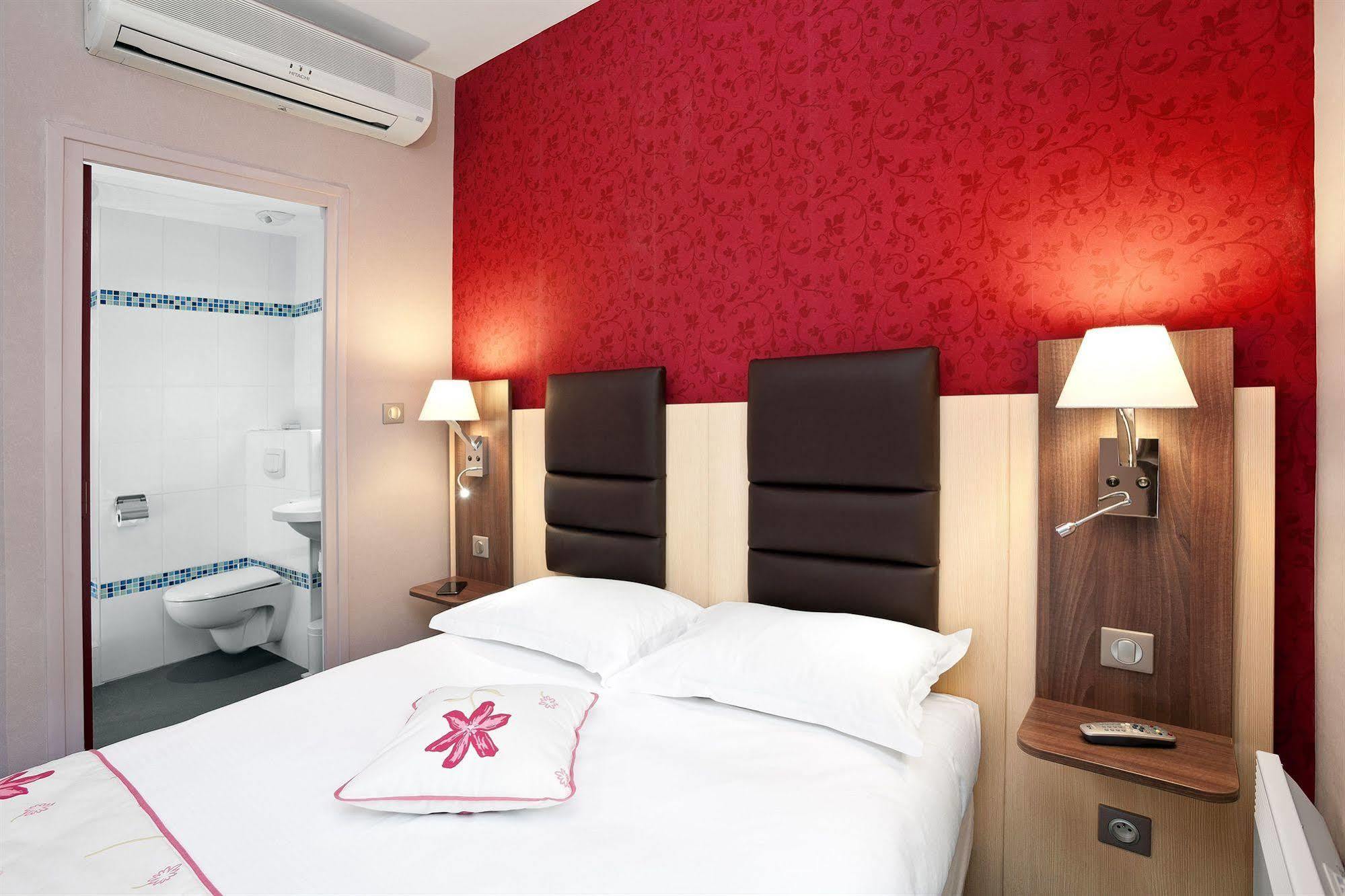 Hotel Arverna Vichy - Clt'Hotel Екстериор снимка